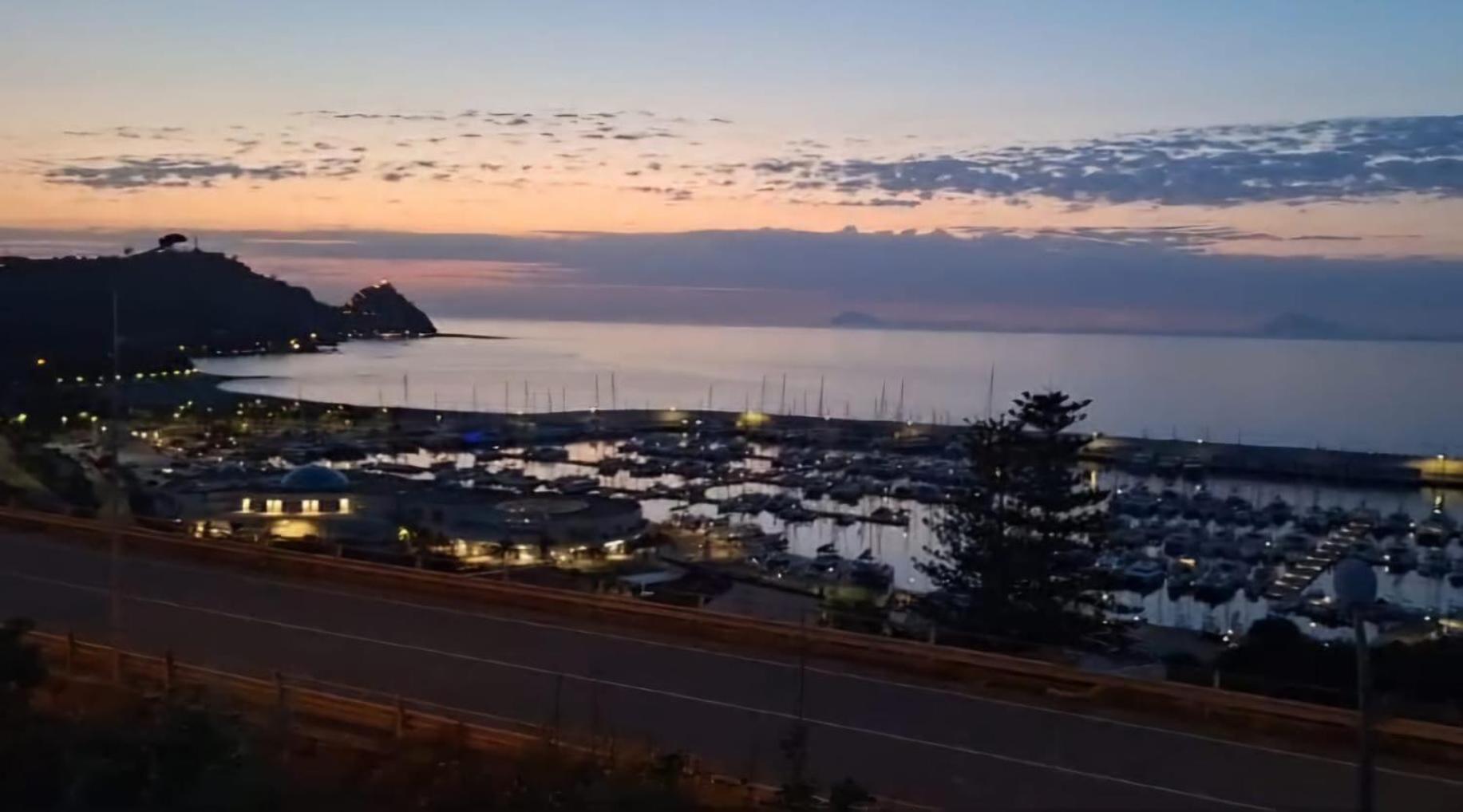 Magico Appartamenti Scafa - Marina Capo dʼOrlando Exterior foto