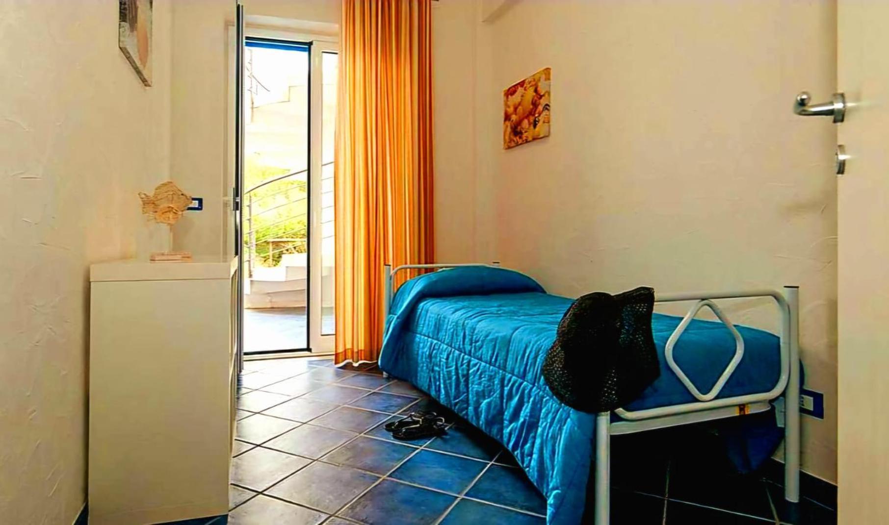 Magico Appartamenti Scafa - Marina Capo dʼOrlando Exterior foto