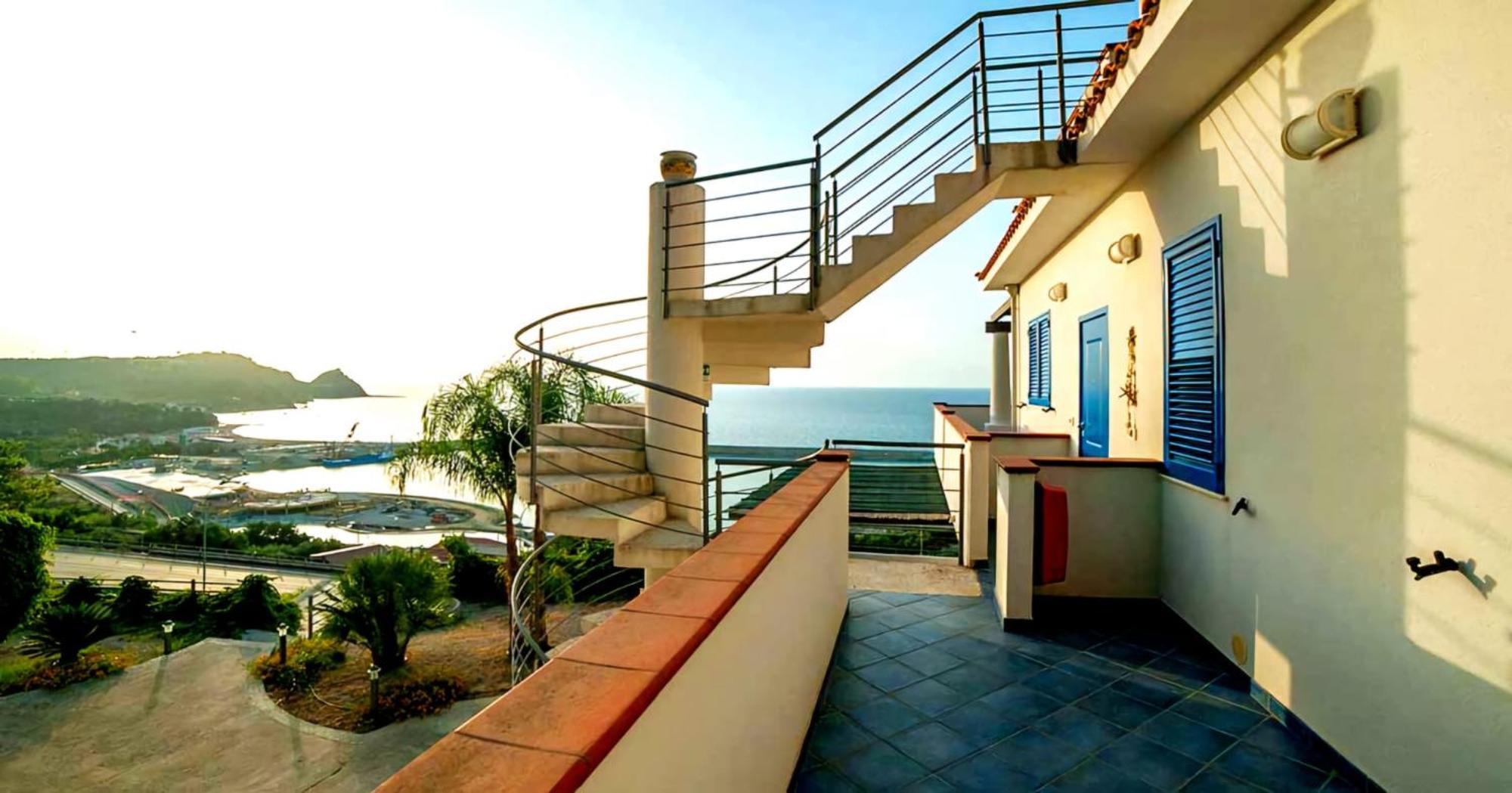 Magico Appartamenti Scafa - Marina Capo dʼOrlando Exterior foto
