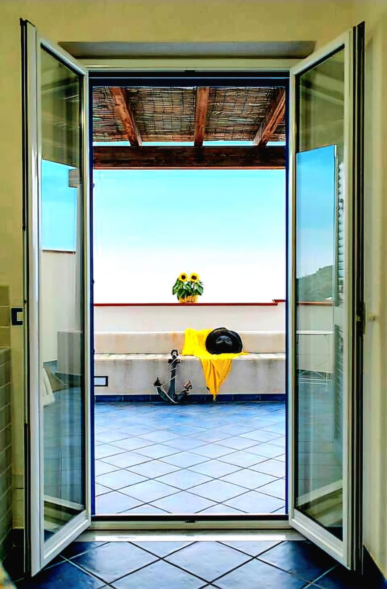 Magico Appartamenti Scafa - Marina Capo dʼOrlando Exterior foto