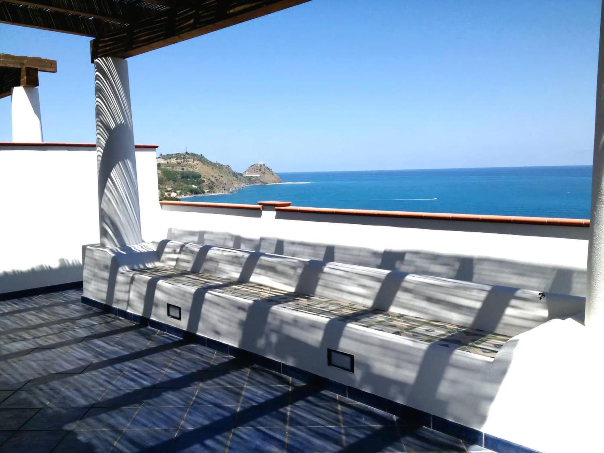 Magico Appartamenti Scafa - Marina Capo dʼOrlando Exterior foto
