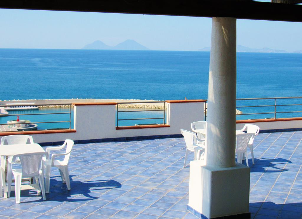 Magico Appartamenti Scafa - Marina Capo dʼOrlando Exterior foto